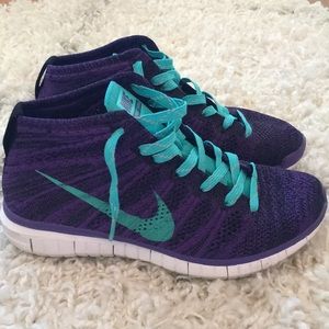 Nike Flyknit Chukka Sneakers